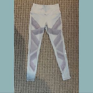 ALO Yoga Leggings ~ Athleisure, Fitness
